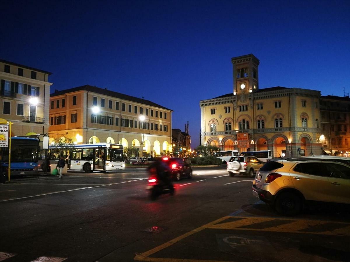 St George Villa Imperia Exterior photo